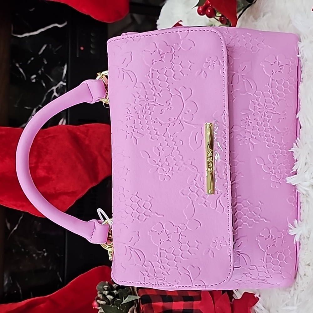 NWT PINK FLORAL IMPRINTED LUV BETSEY TOP HANDEL CROSSBODY